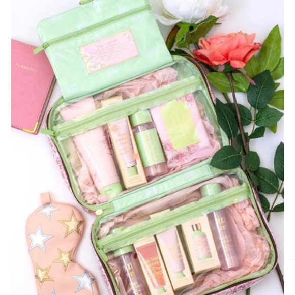 2 Limited edition Pixi Rose Travel Bag NEW - Picture 1 of 3